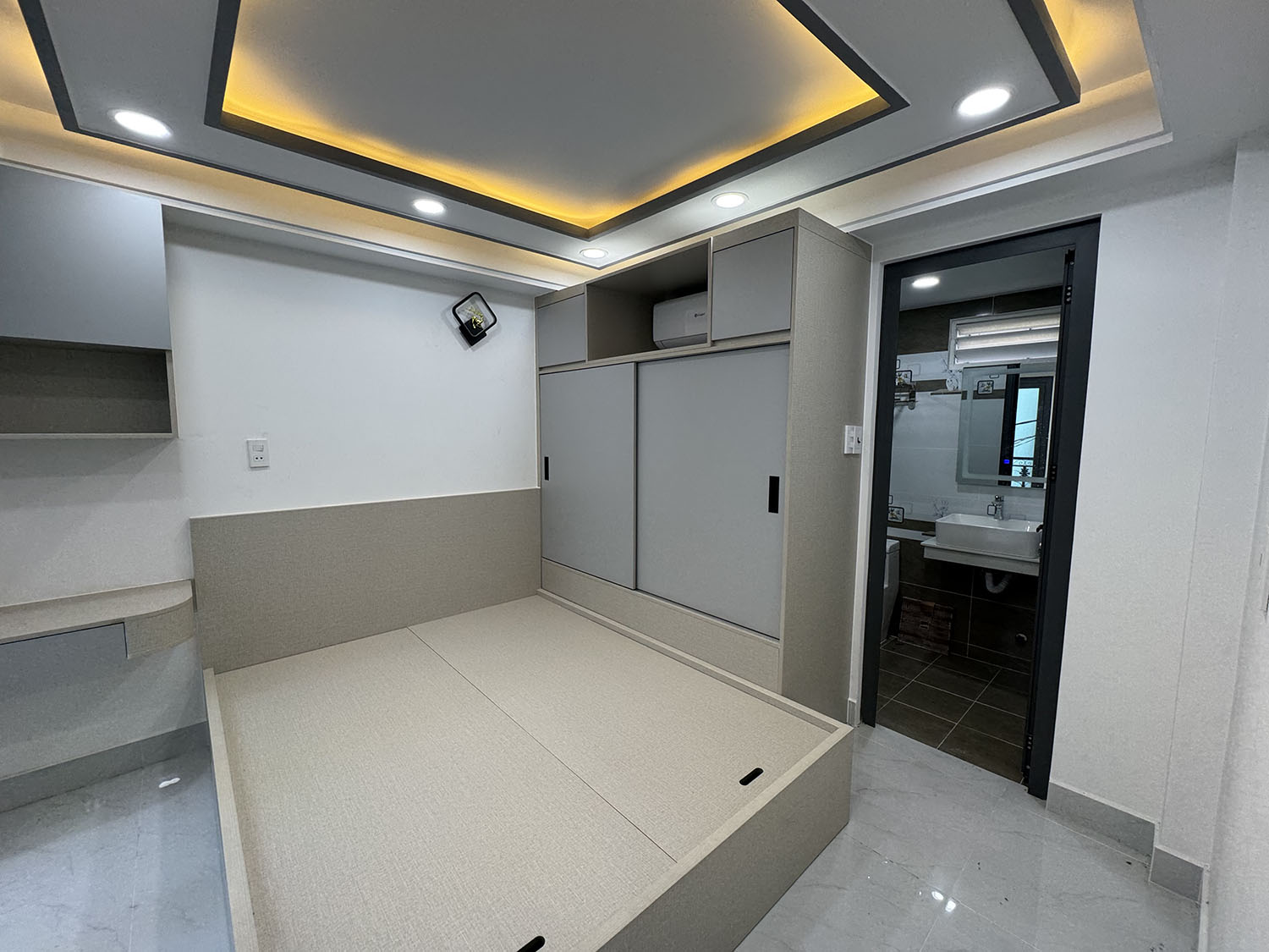 Biệt thự mini t.kế Tân Cổ Điển đẹp lung linh mặt tiền thụt (sát và liền kế mặt tiền ) Đoàn Thị Điểm